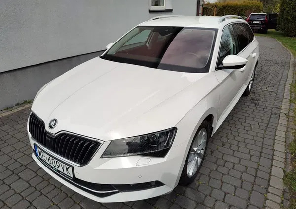 skoda superb prudnik Skoda Superb cena 97899 przebieg: 121247, rok produkcji 2019 z Prudnik